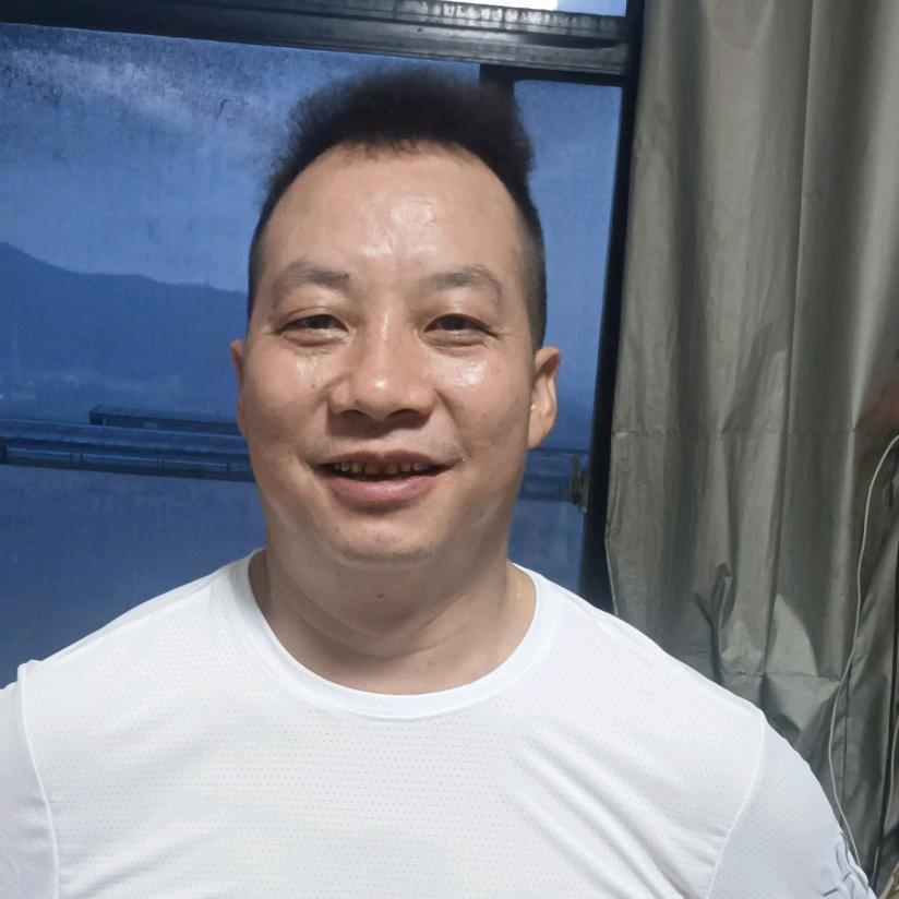 老王。