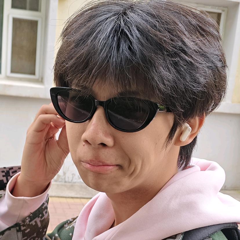 浪客闻哲