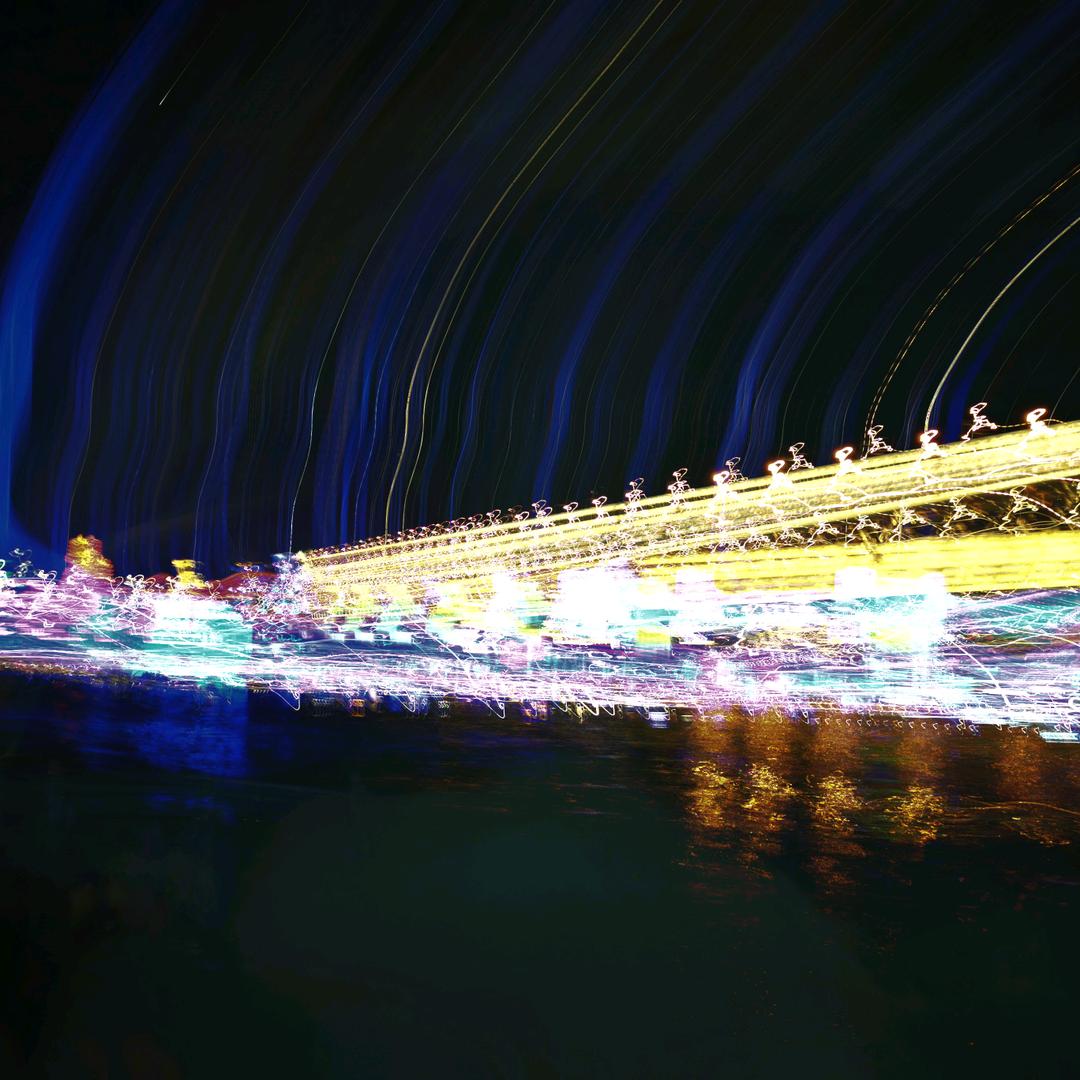 天高任我飞，人生如梦