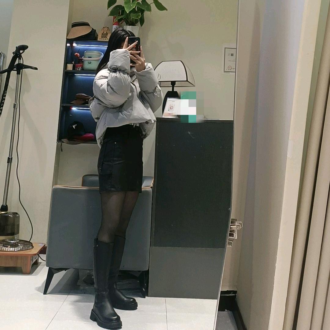 欢吖（连赞拉黑）晚回