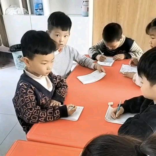 向💰看