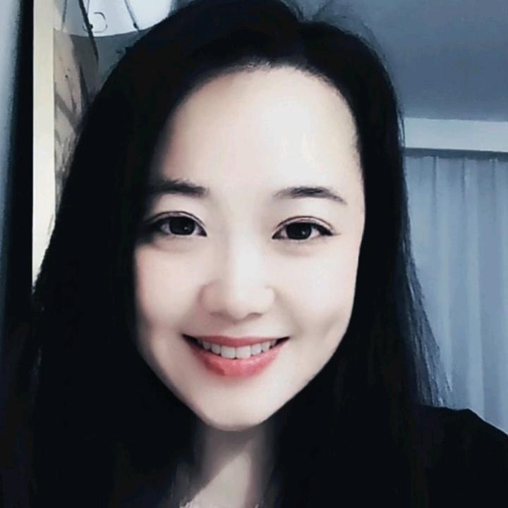 艳然一笑