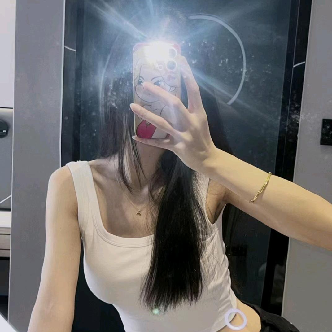 杨杨。