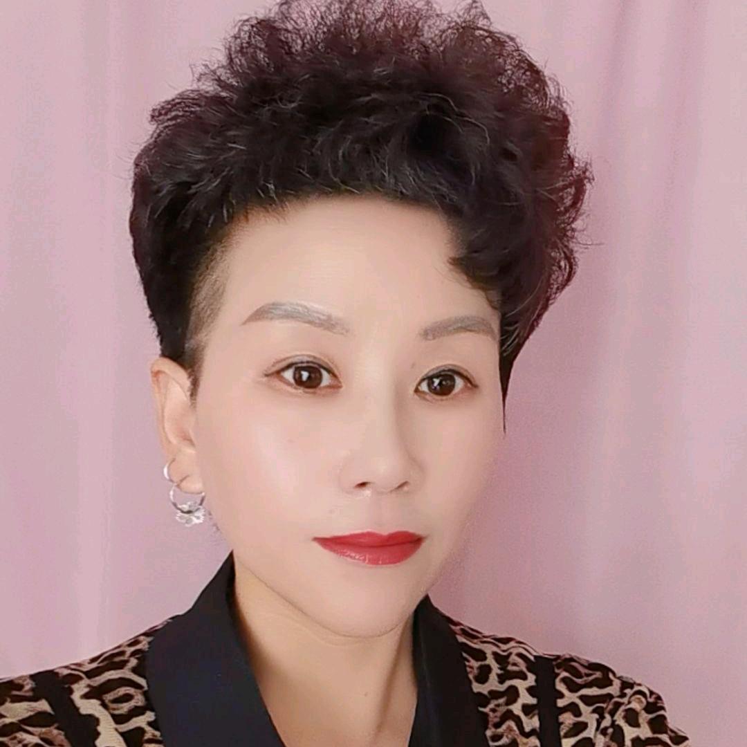 肖红（艾美造型）