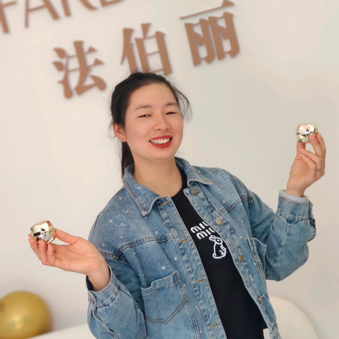 法伯丽总监小萍