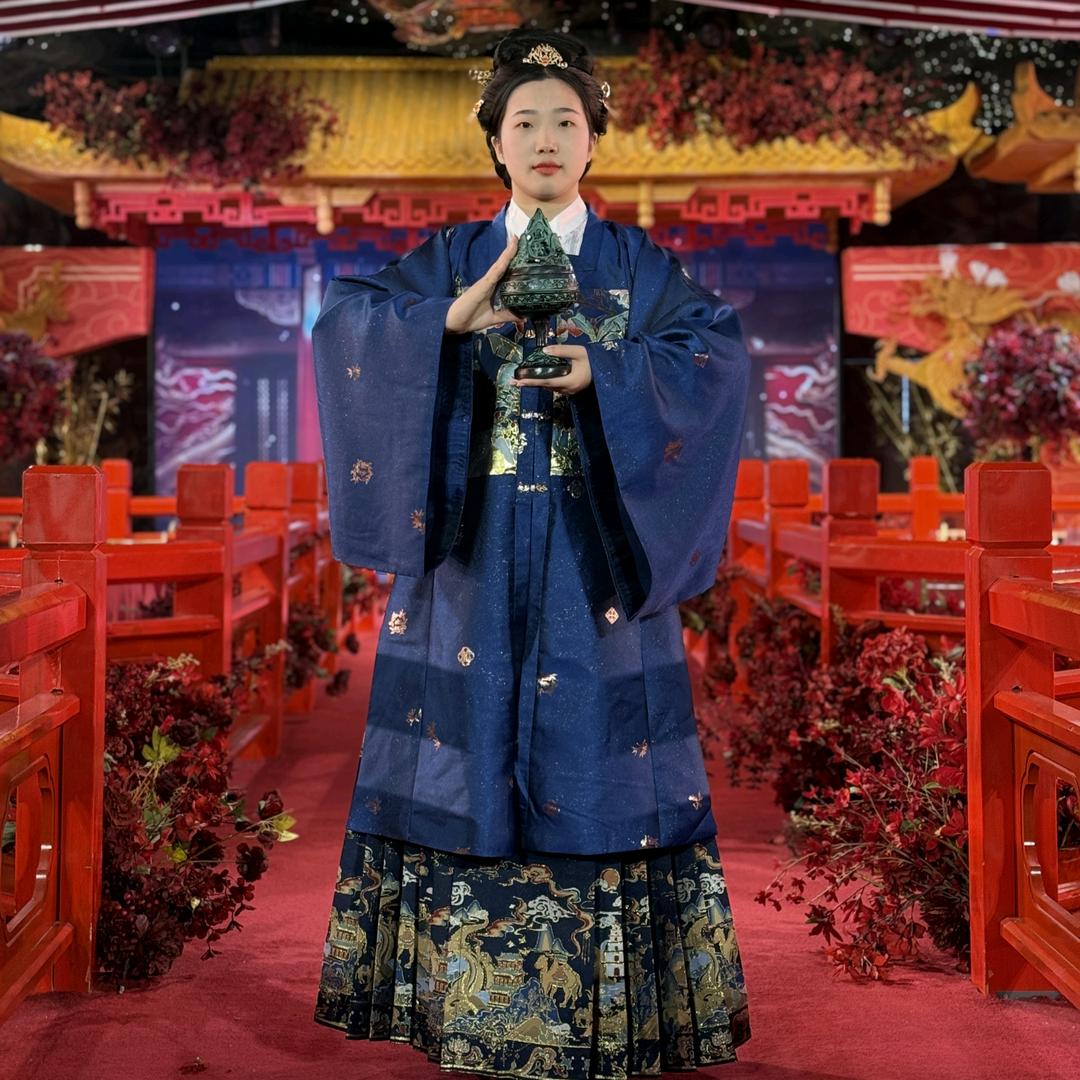 全能主持人亚玲