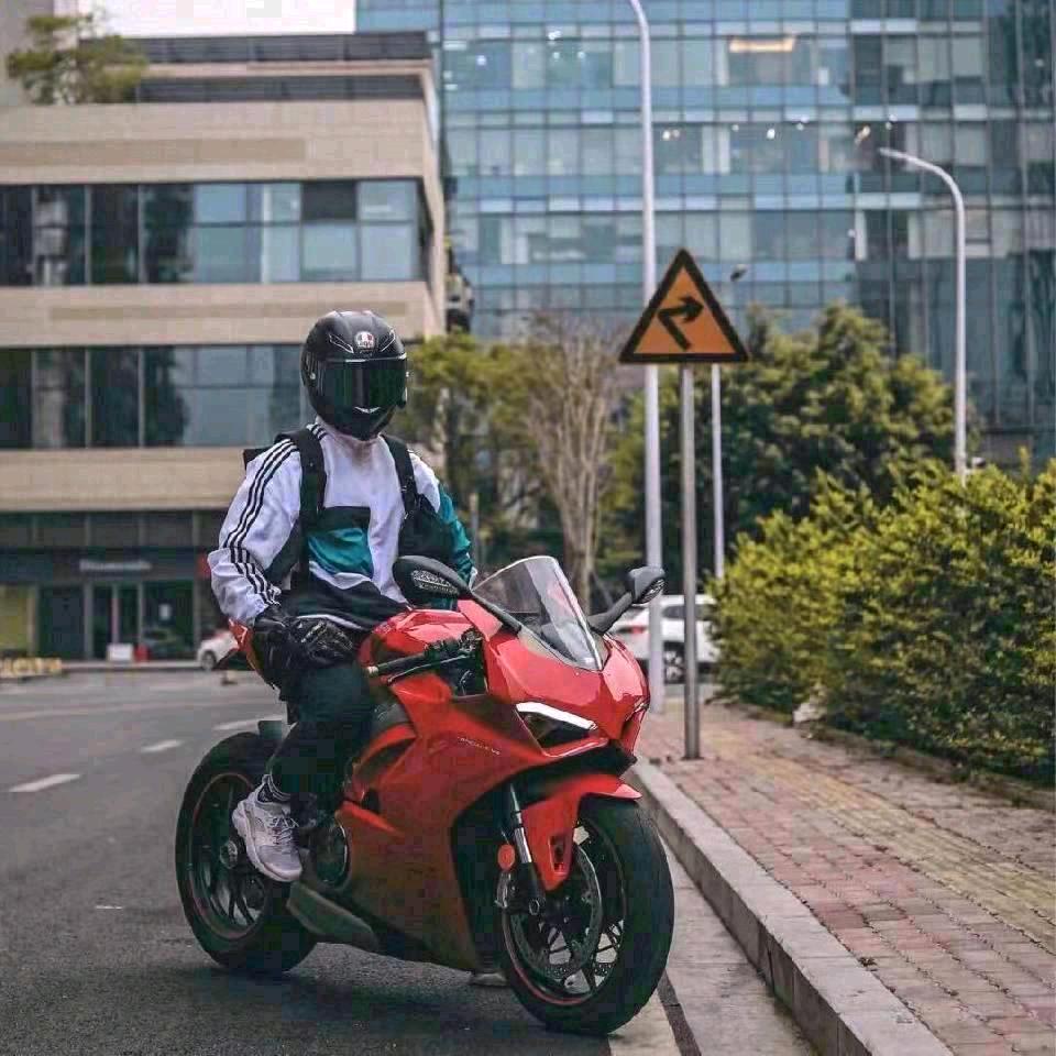 欧阳晨逸