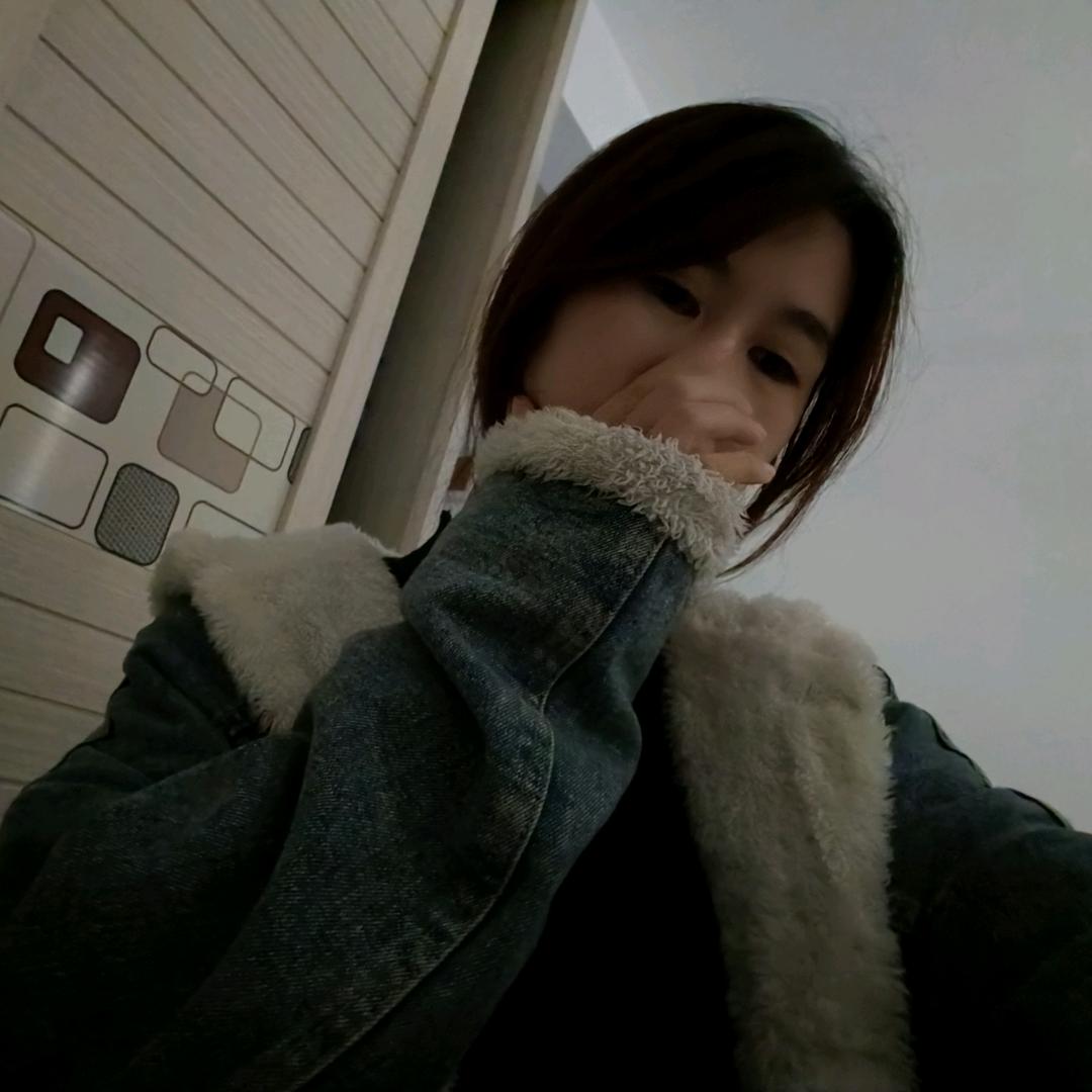 余三岁𓏸𓂂𓈒