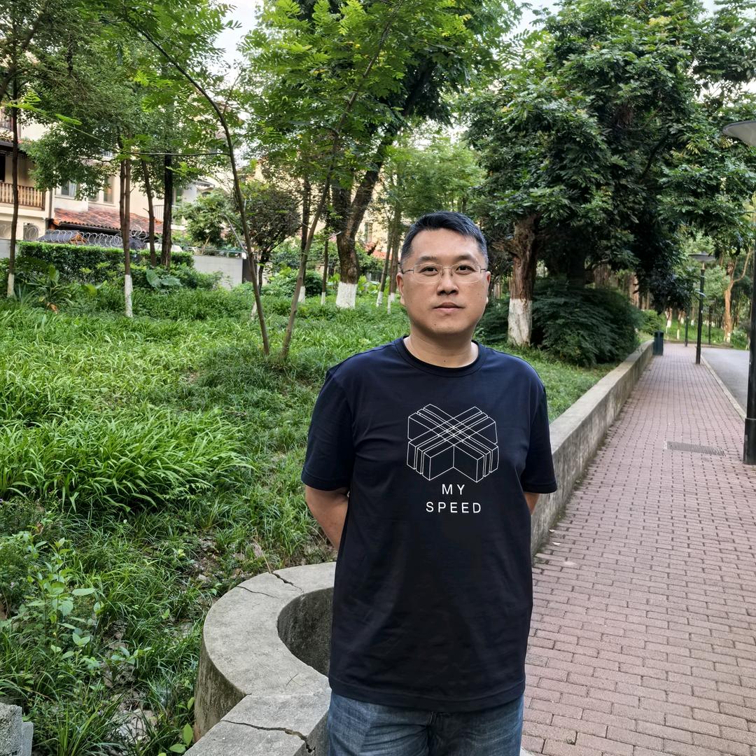 80后家长小卿哥