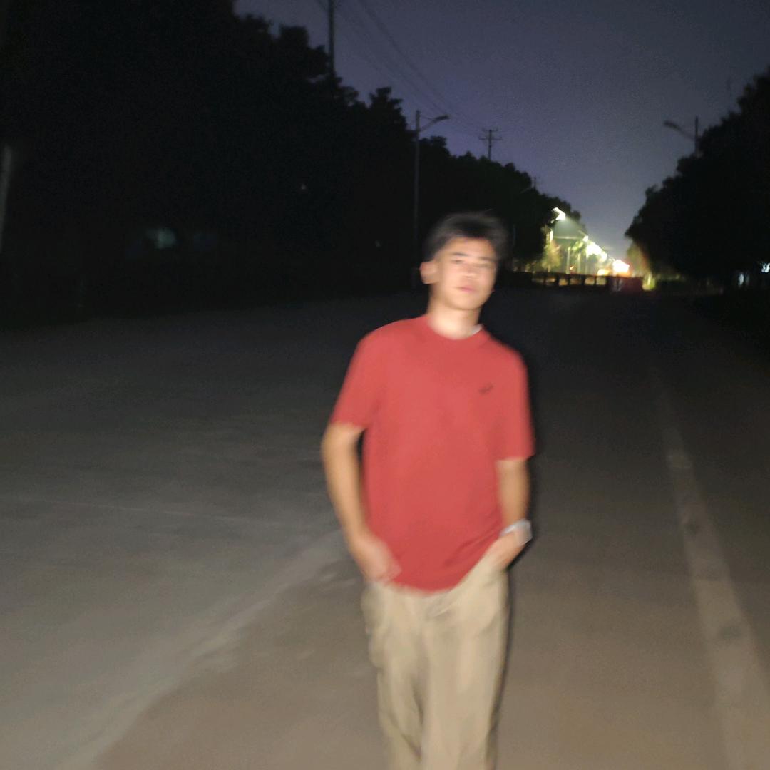 半夜醒来女朋友在厕所叫 我进去问我搞3p