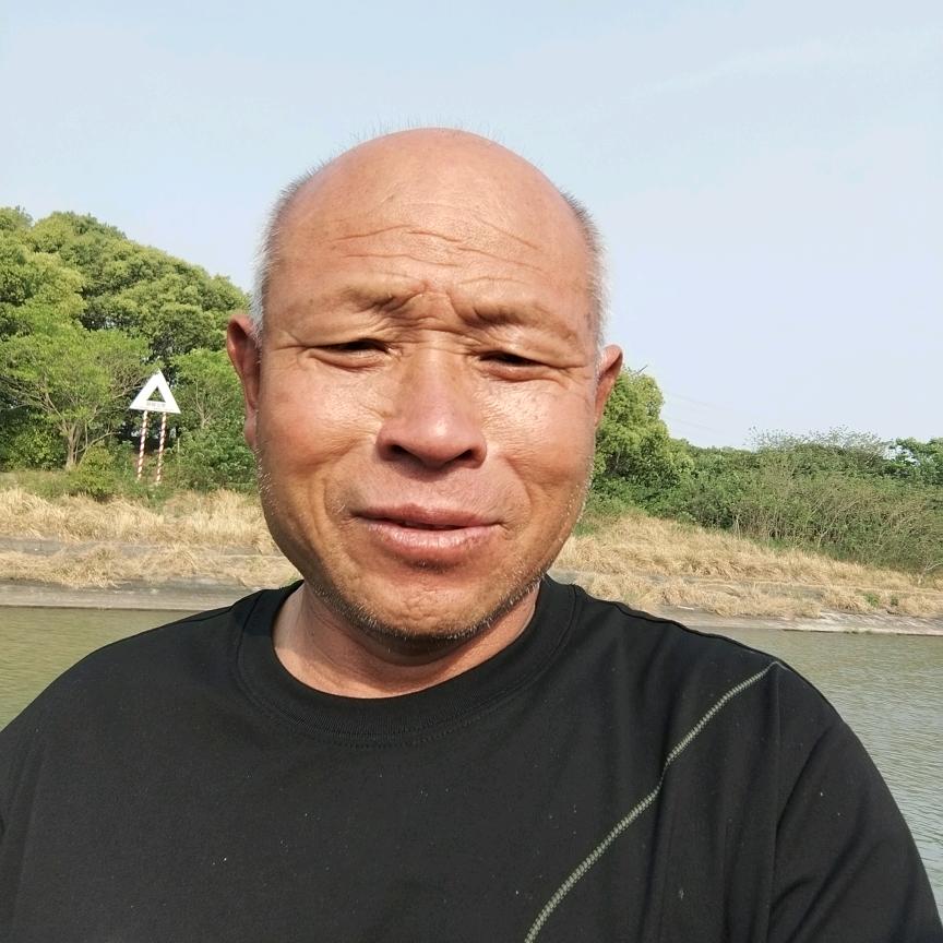 贪玩的小老头
