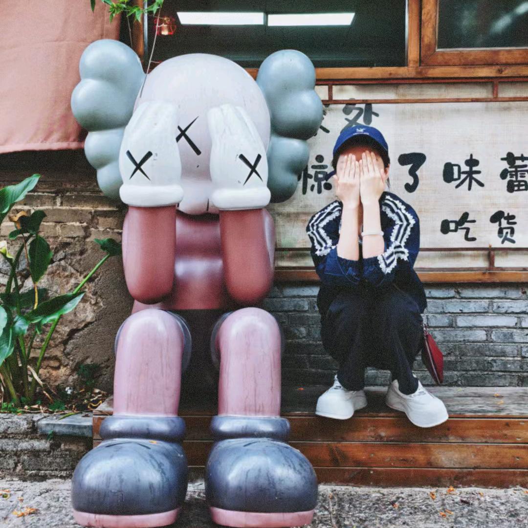 海绵宝宝背上包包去找宝宝