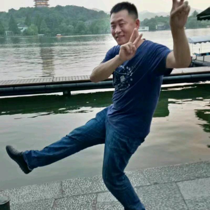 虎行天下。