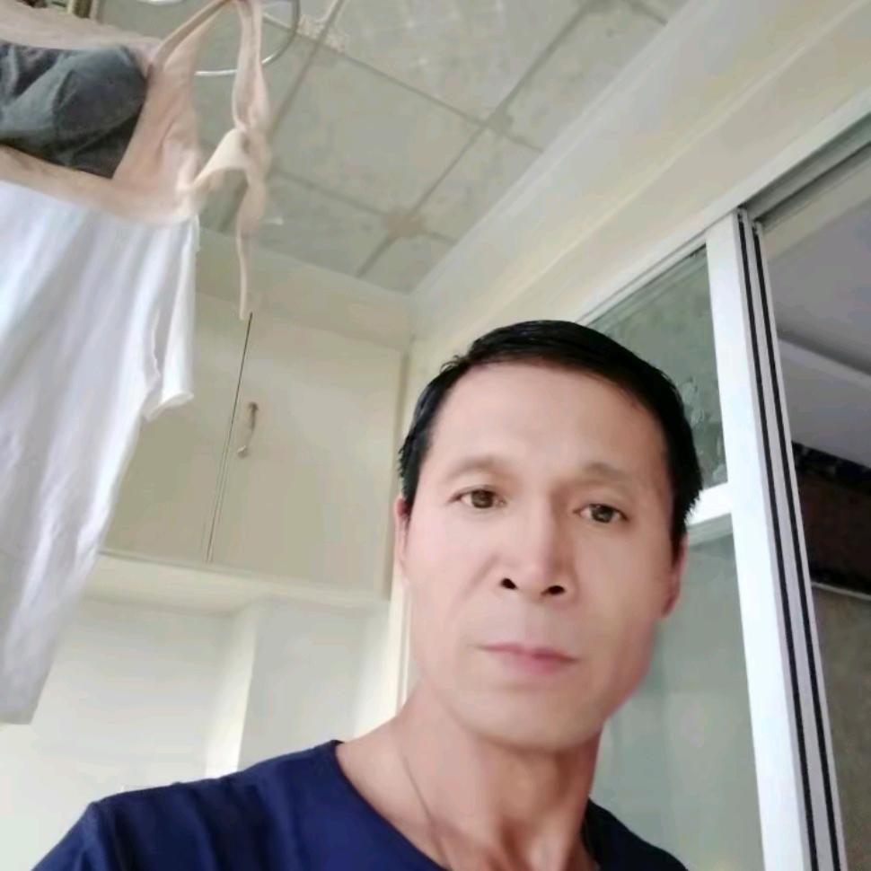 70后何氏