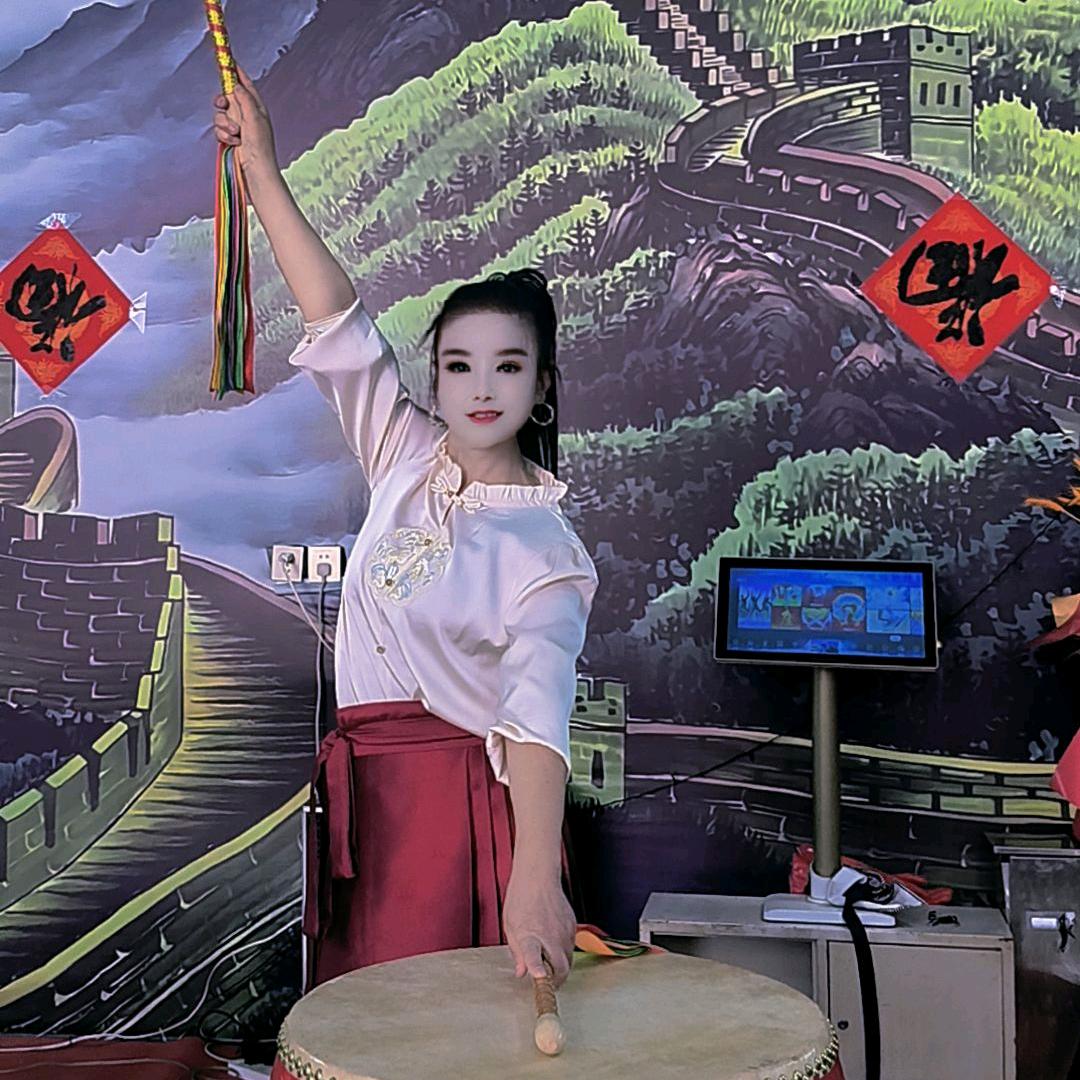 鼓舞飞扬