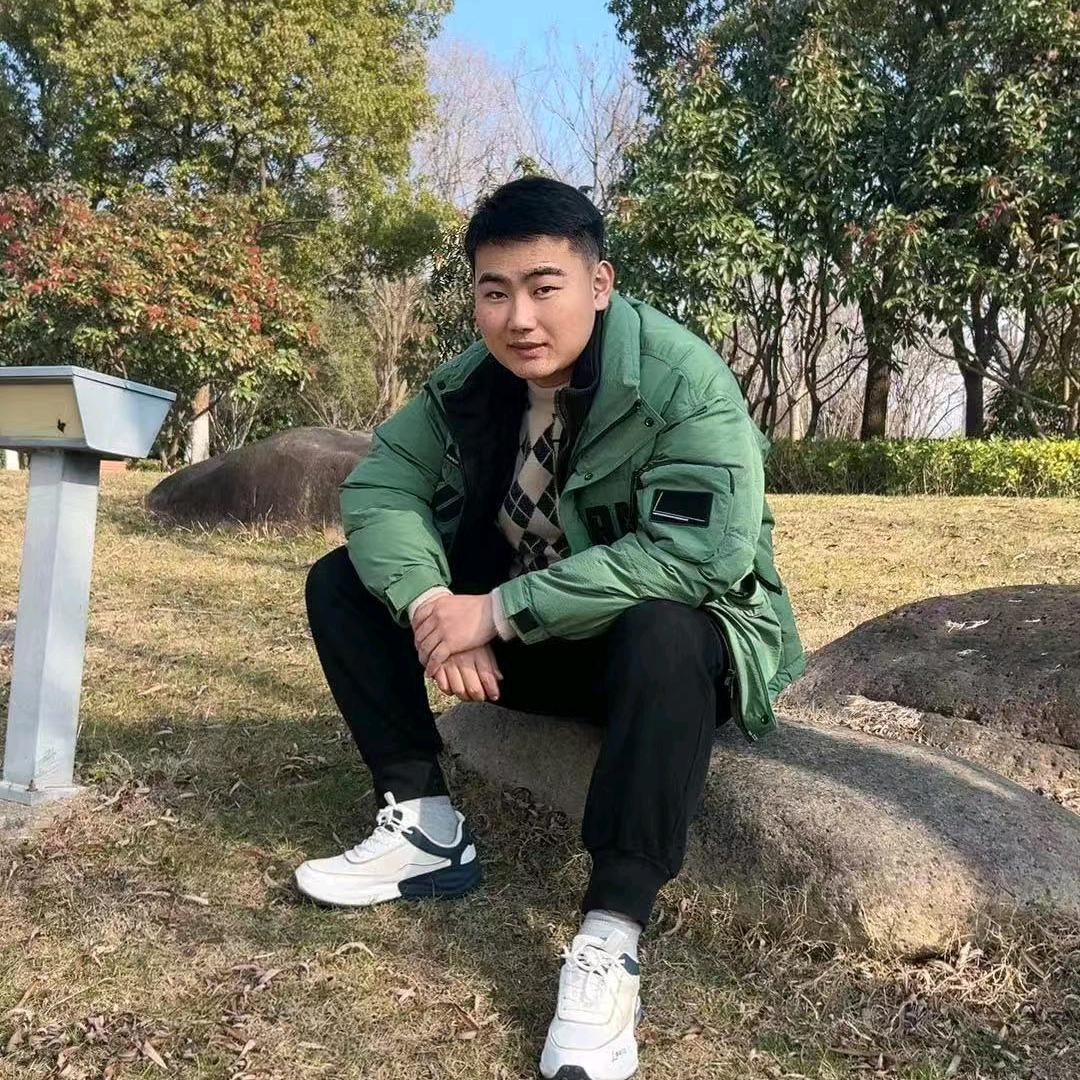 伊珂丝Q斯眯