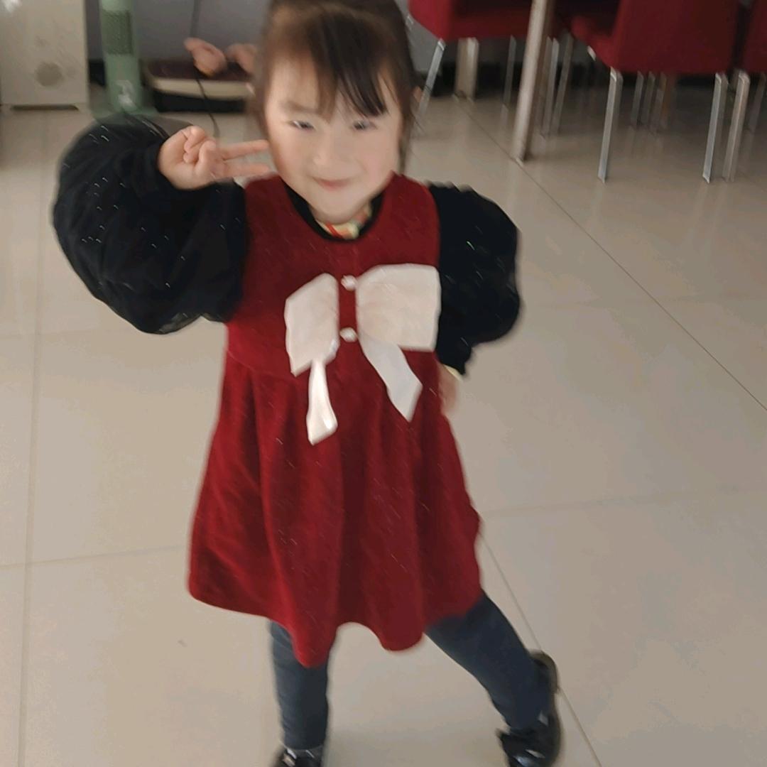 琪琪小公举
