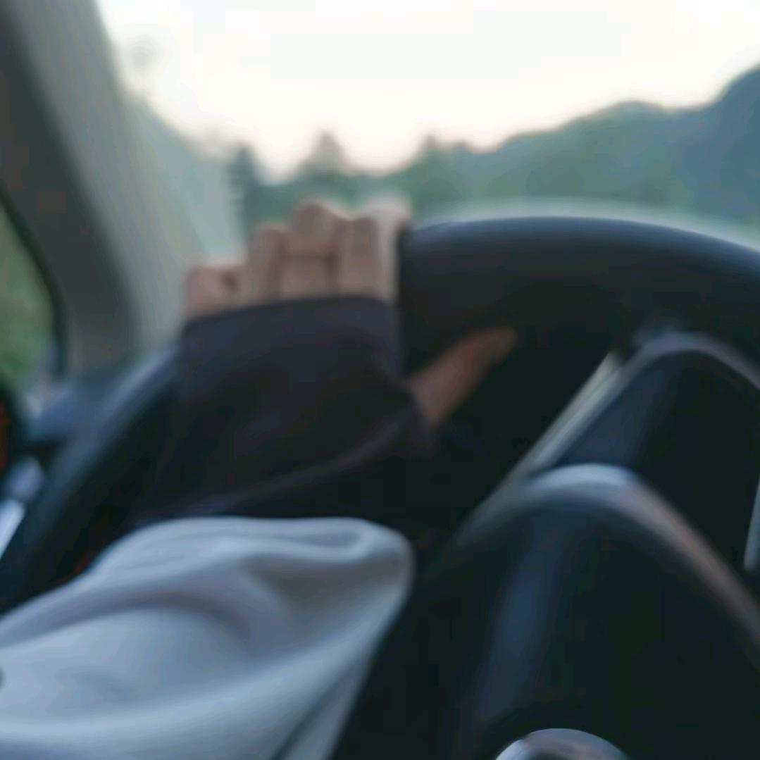 👣飞过天空划过的梦想