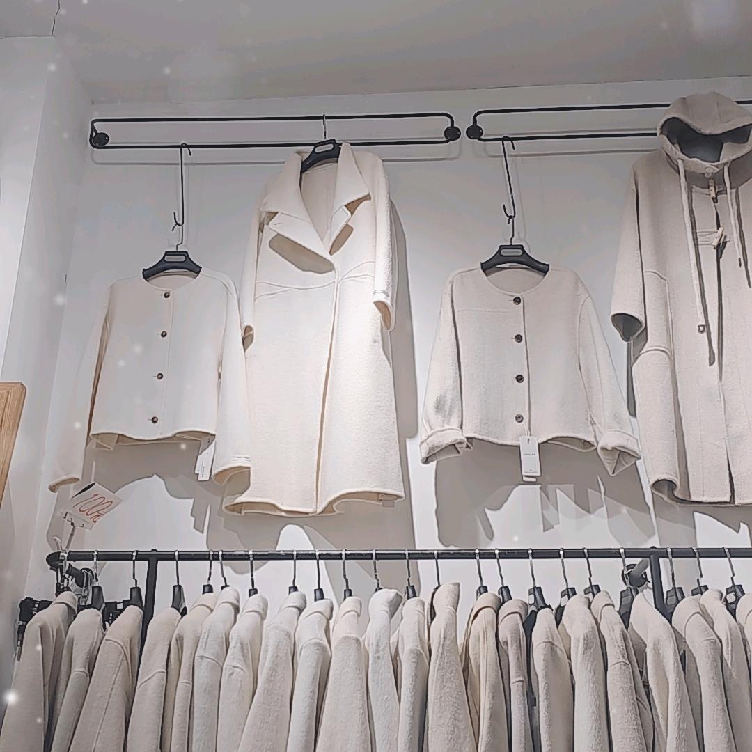 荣荣姐 主播号    晚8.25