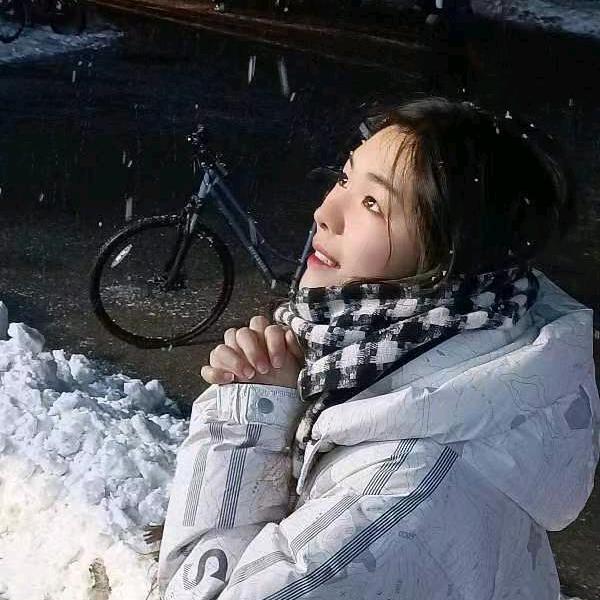 思思（➗🛏️）