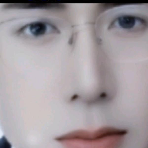 不丑也不帅