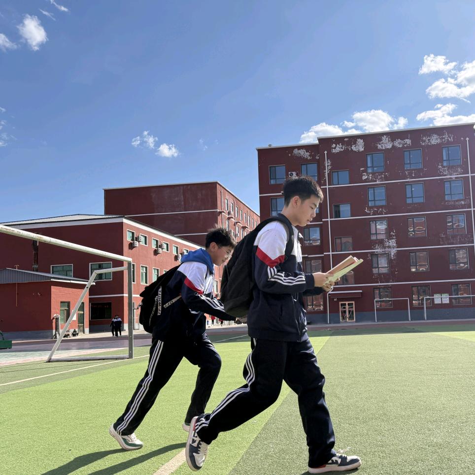 全封闭寄宿制小学初中