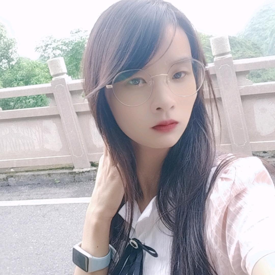 迷失天籁的沈伊伊头像