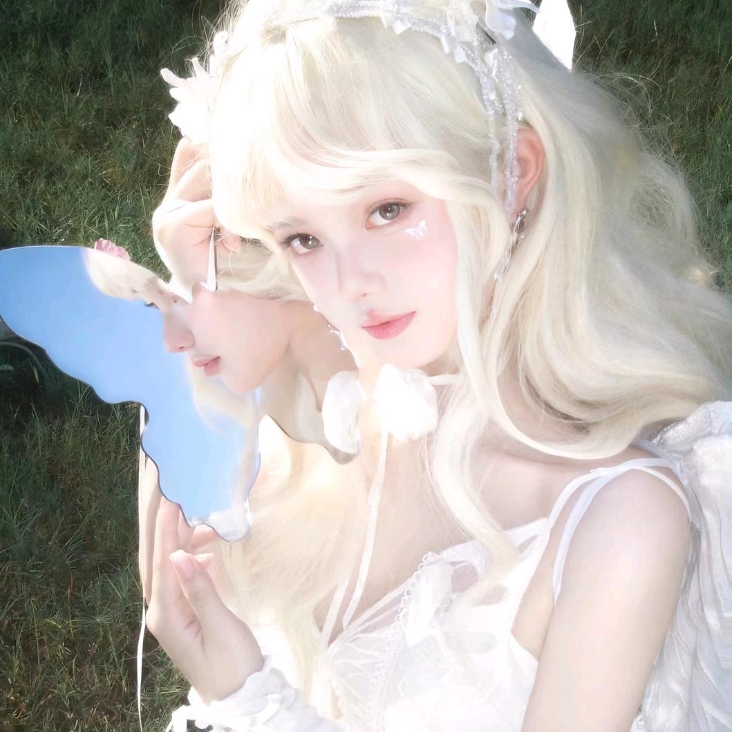 月月不baby🦋