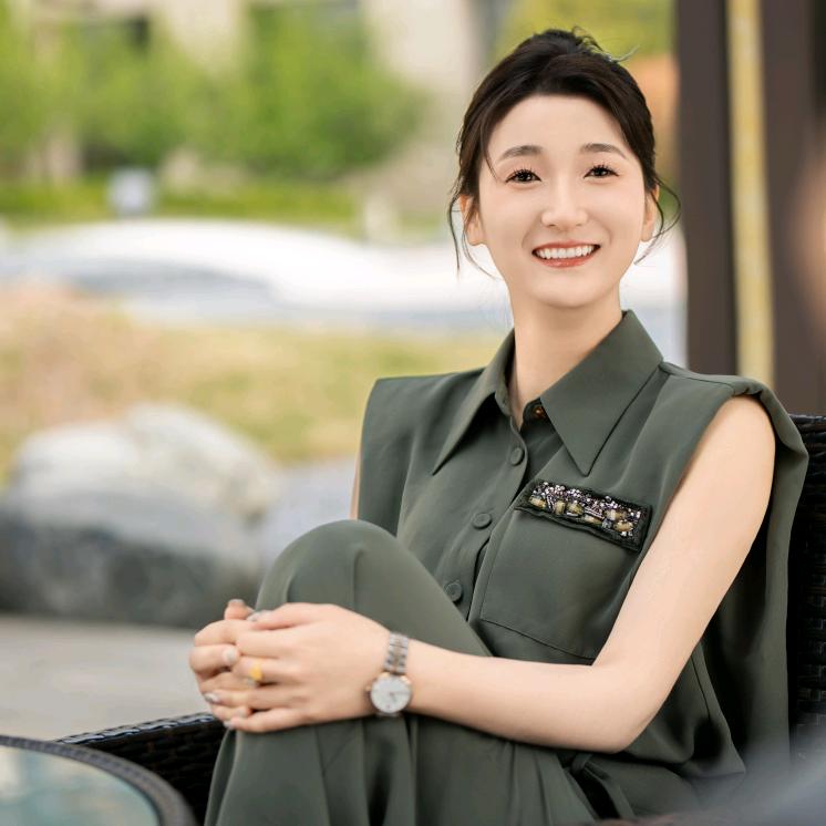 李 李LiLi