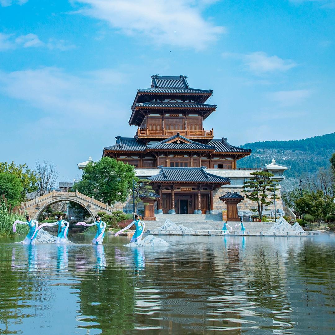 尼山鲁源村景区
