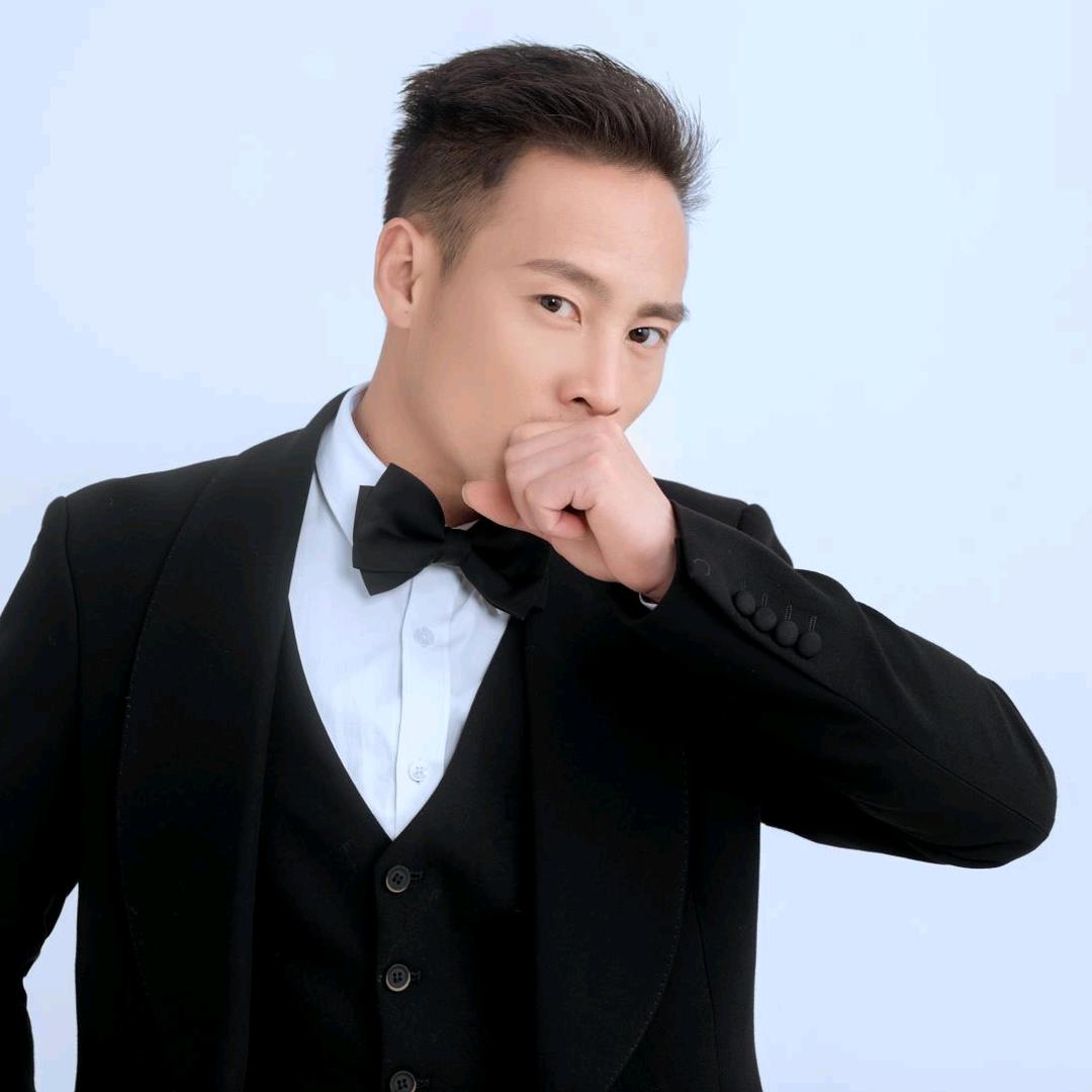 型男～田应冲