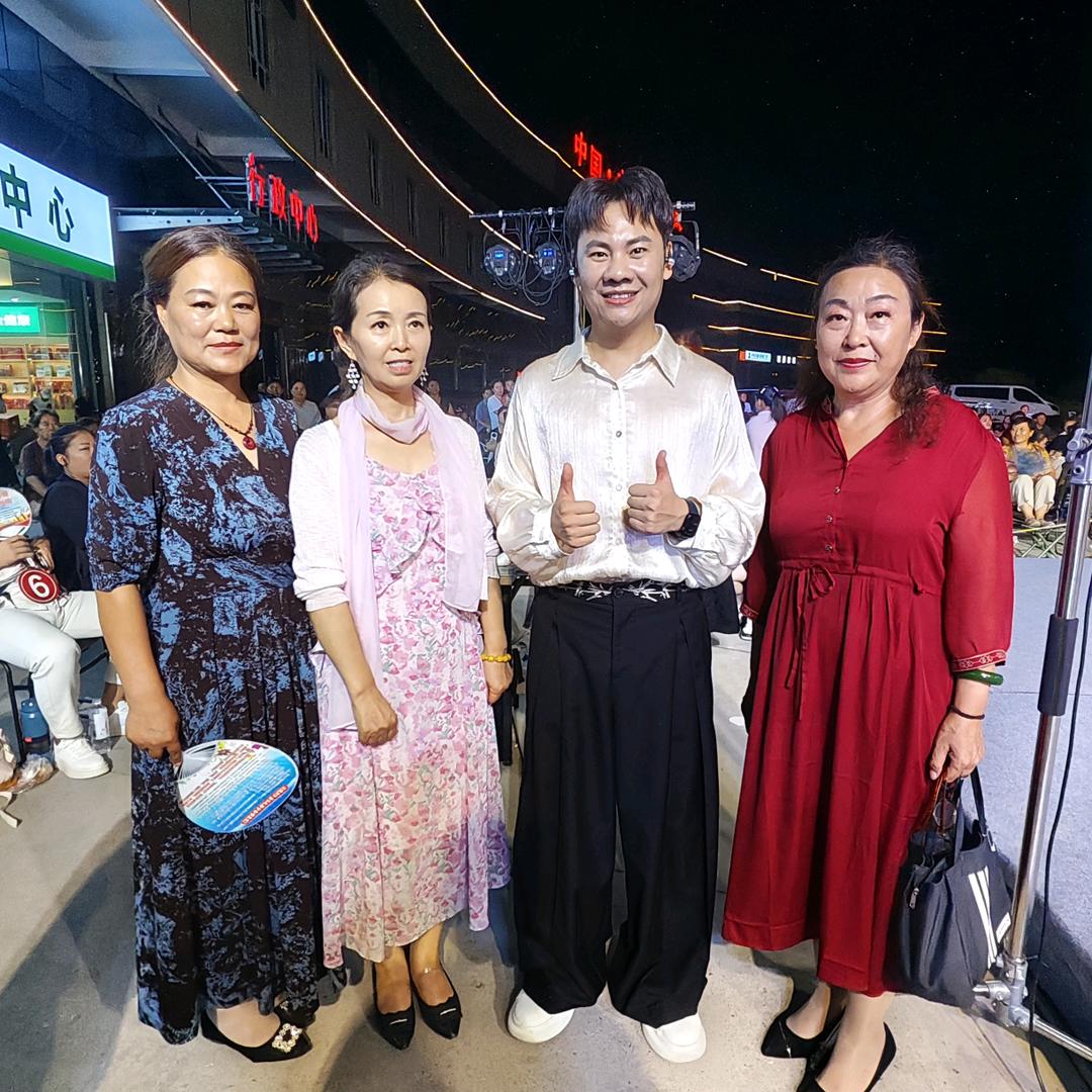 爱唱戏