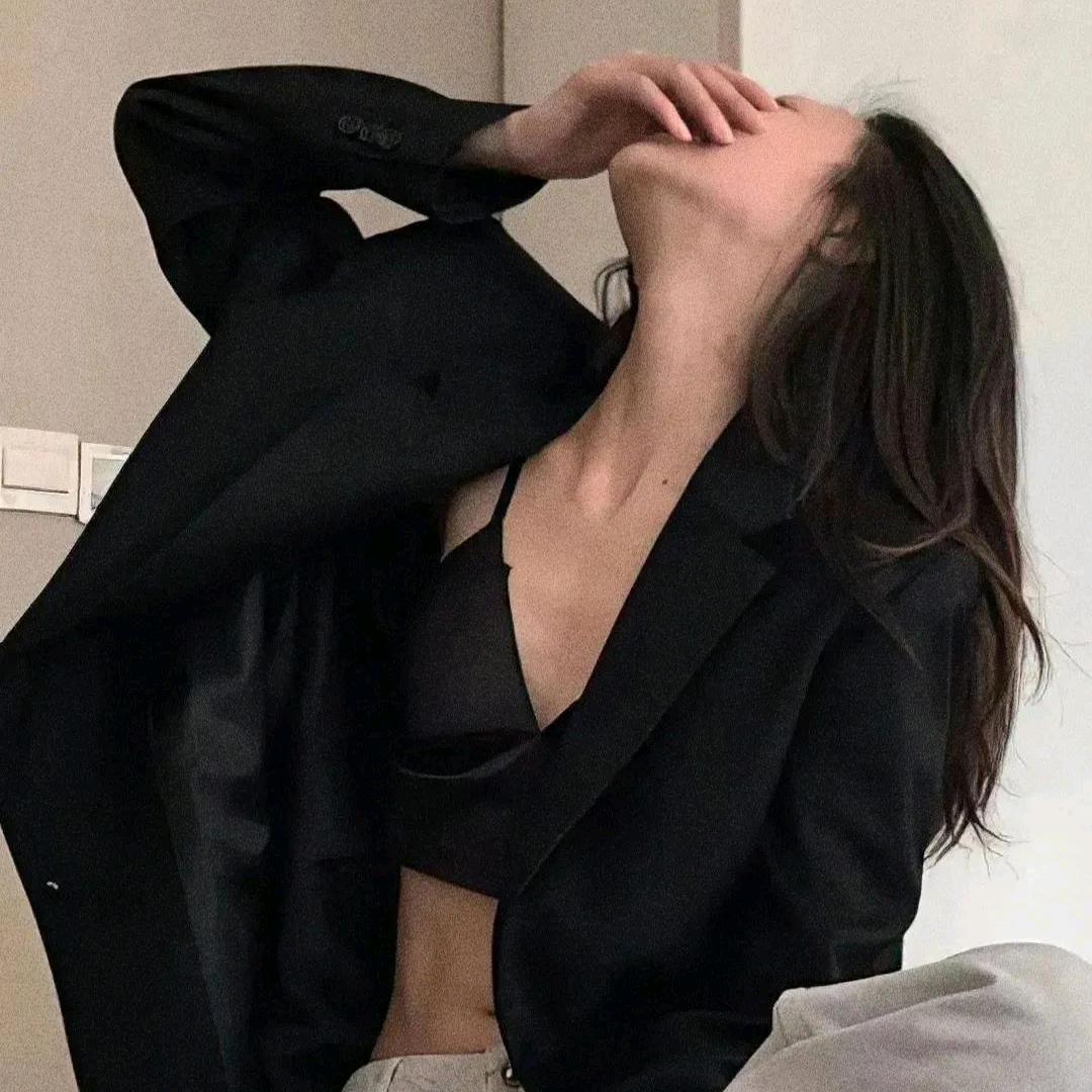 S̶ɪ̶ʟ̶ᴇ̶ɴ̶ᴛ̶.