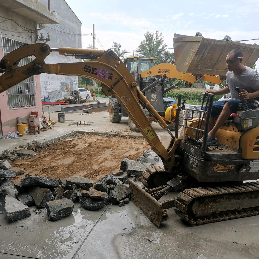 （北关茂正）专业混泥土地平！