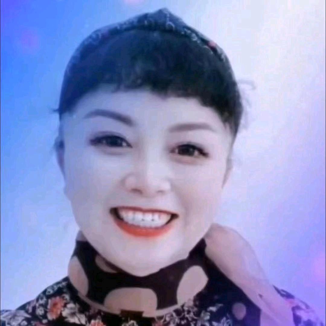 燕筠