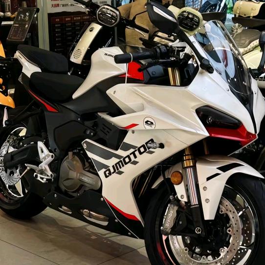 骑不快的JH🏍️✨