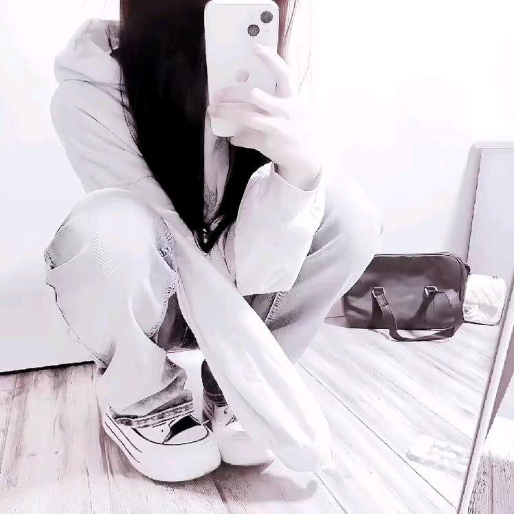 ⁷.
