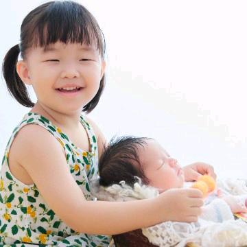 懒妈俩娃