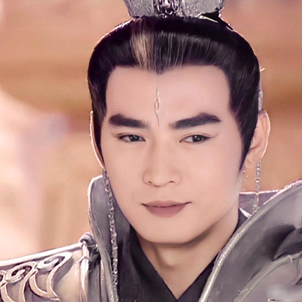 杨源头像