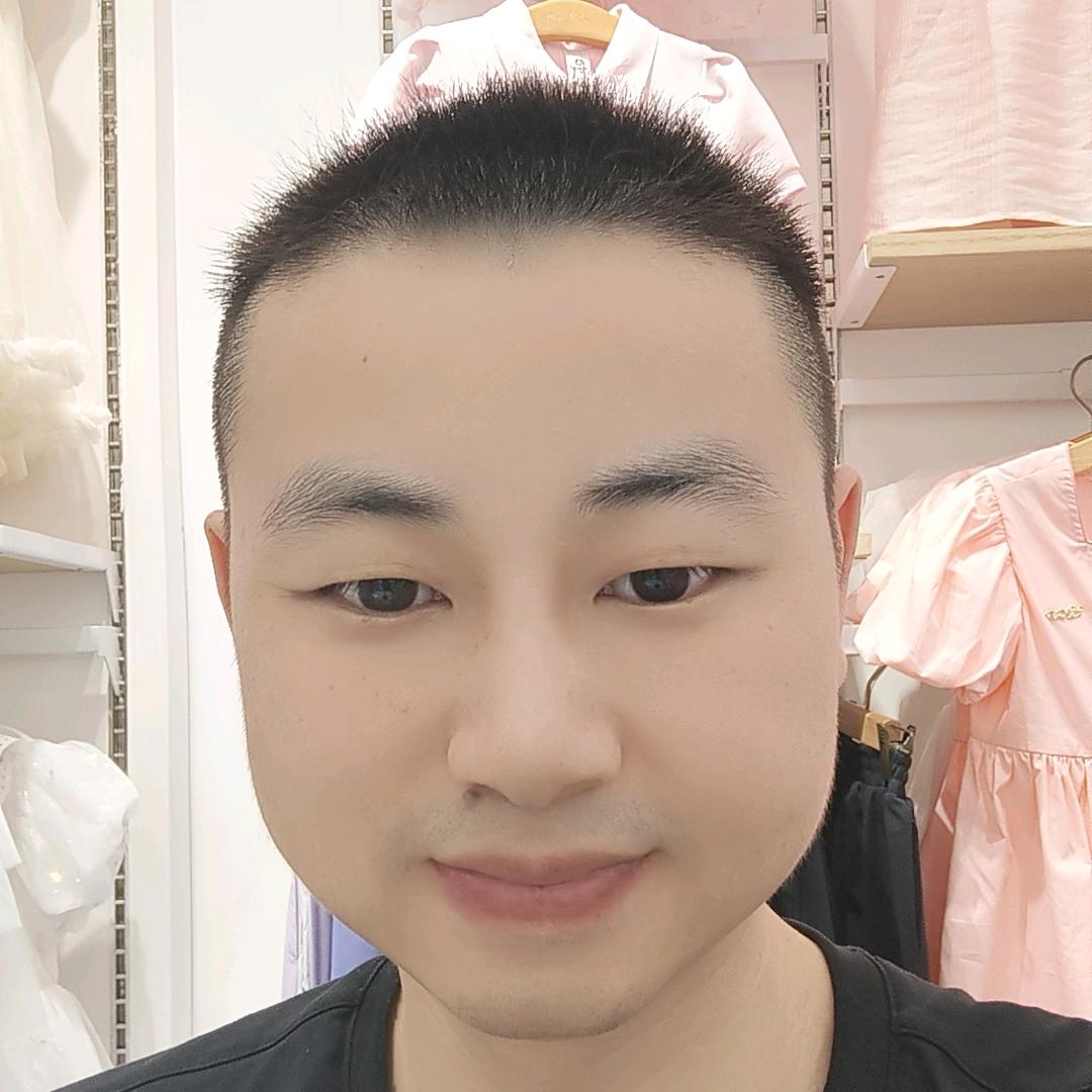 平江小猪班纳峰哥