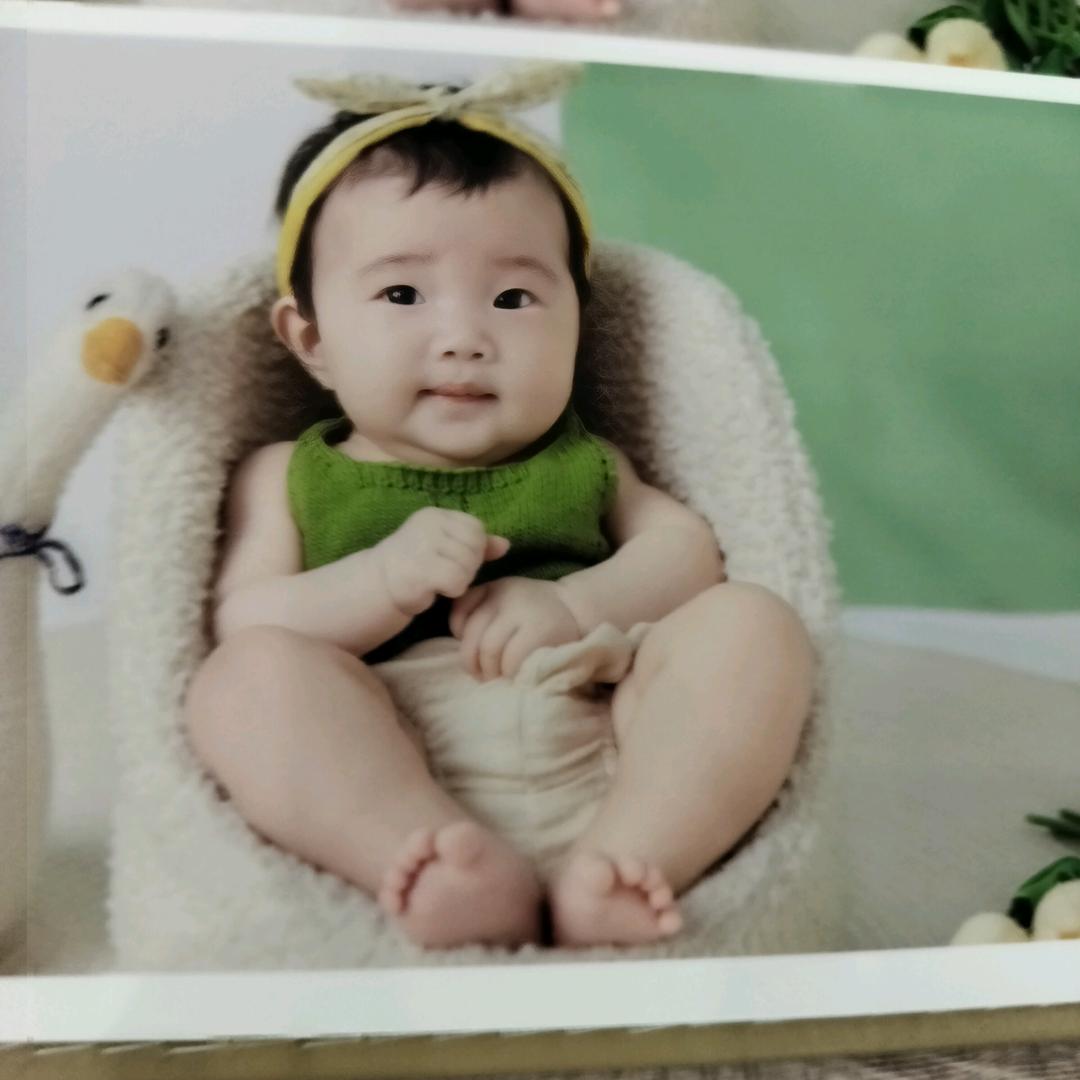 初👩‍❤️‍💋‍👩