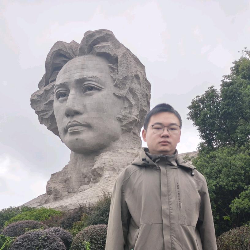 少年空留一丝愁