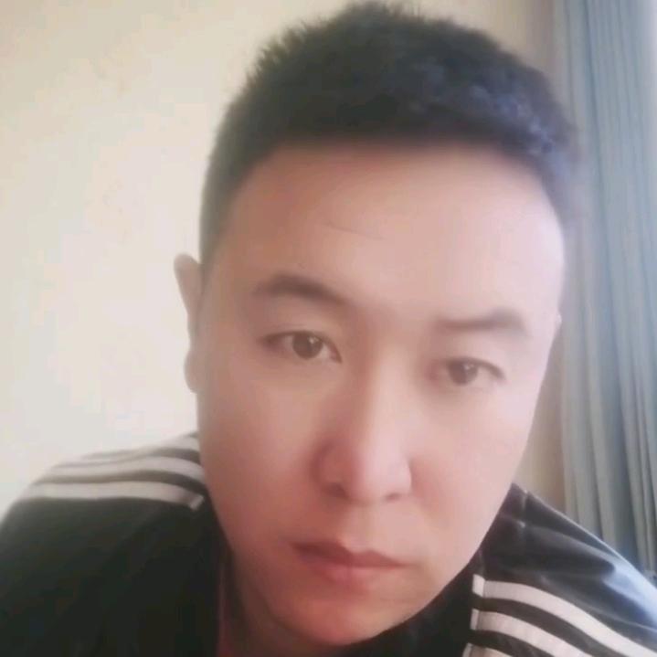 高尔夫烧烤丽景花园小区东门街边串