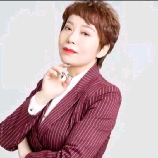 美学美培机构王校长