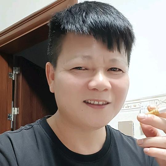 伍少