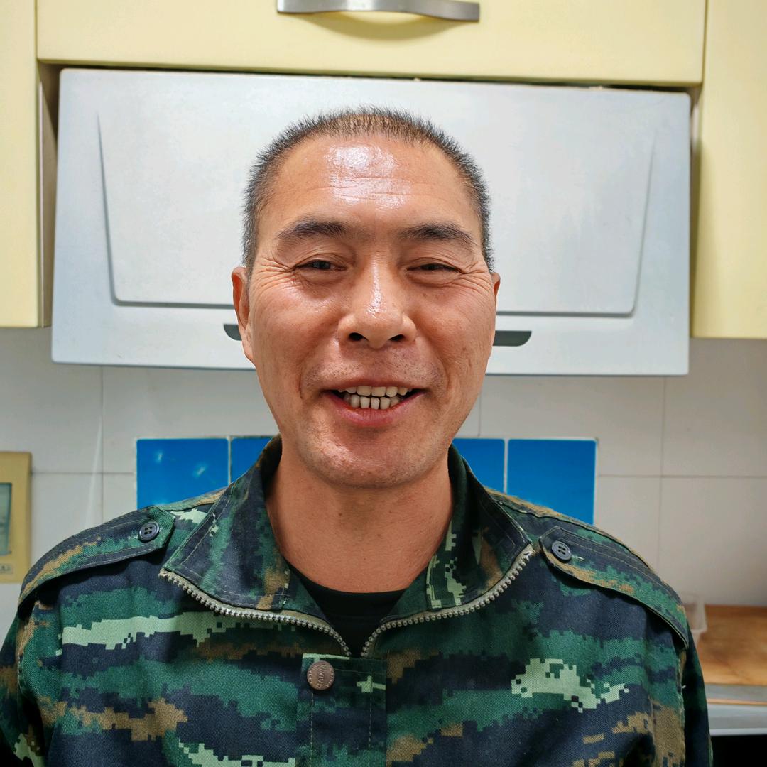 蒙自水电太阳能尹工