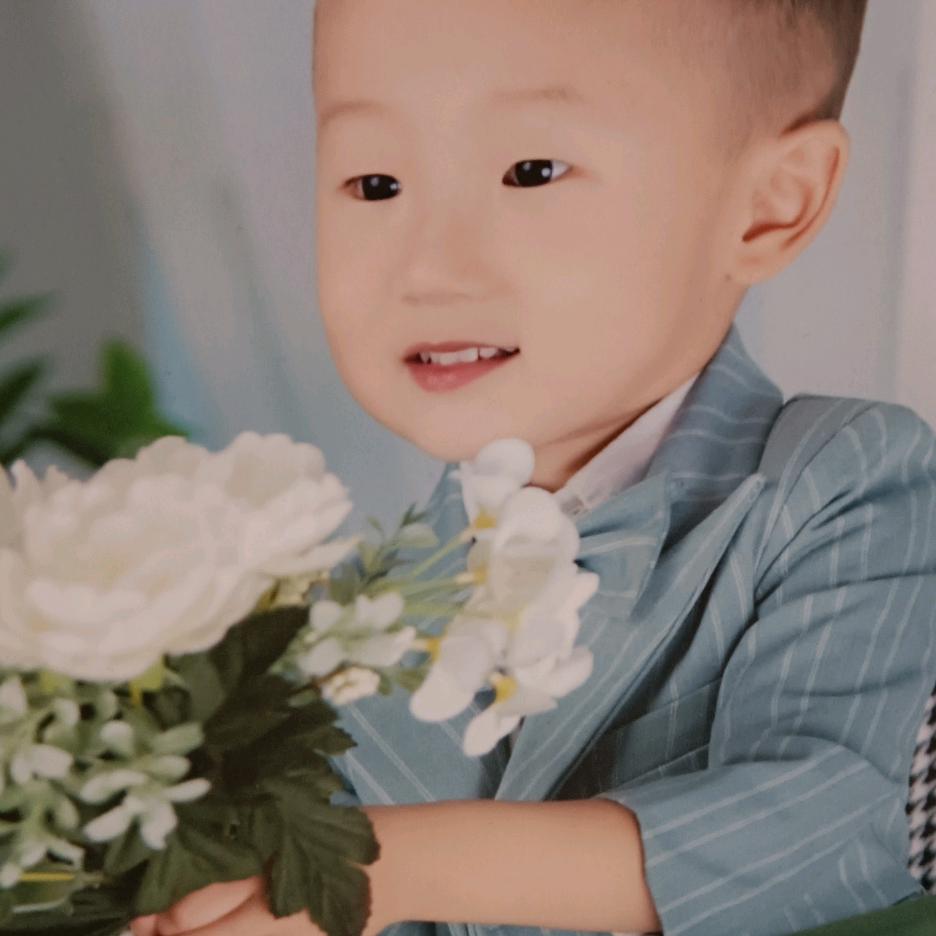 两个宝贝的奶奶