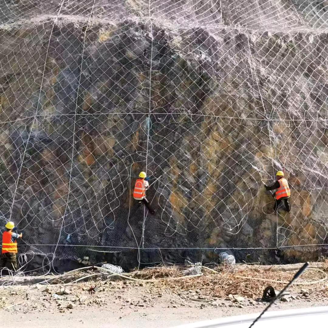 边坡防护网主动网被动网施工队小夏