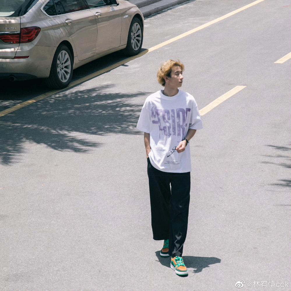 能给我来瓶red哞么