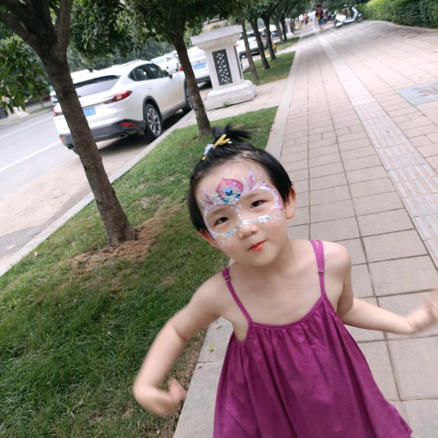 爱吃肉乐乐